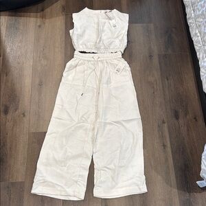 Women's Cream Sleeveless two piece